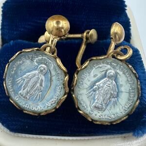 Vintage gold tone Miraculous Mary glass intaglio cameo screw back earrings